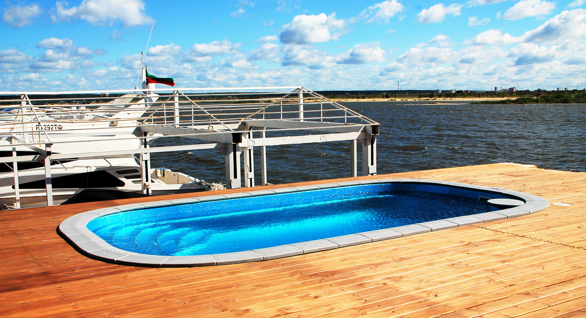 Бассейн Довиль